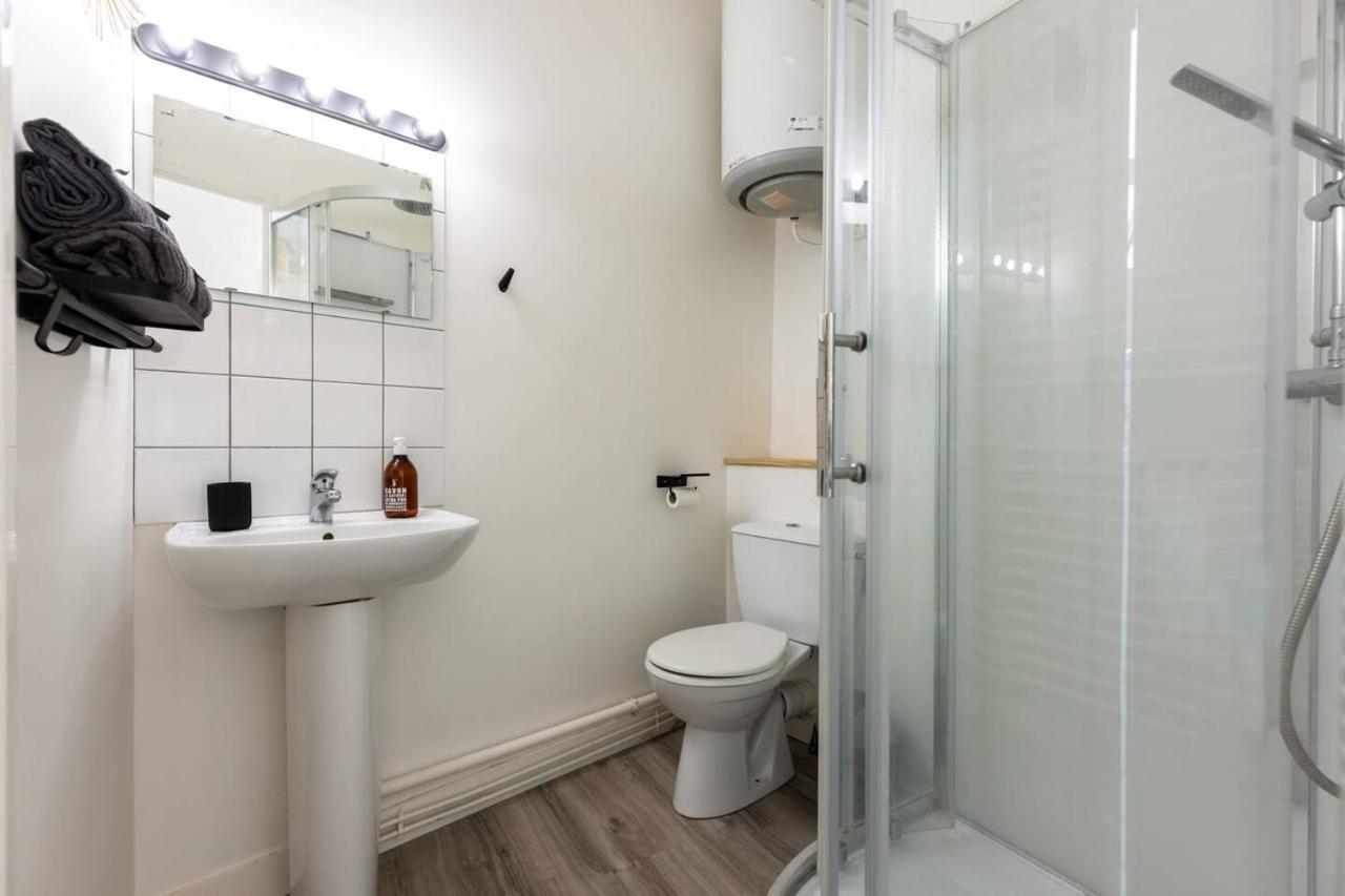 Le 17 Madeleine Apartment Besancon Bagian luar foto